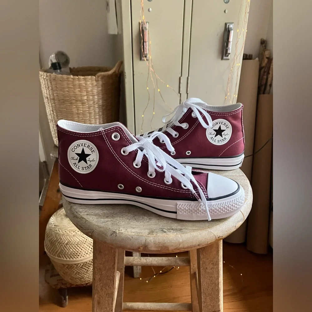 Converse Chuck Taylor All Star Pro Mid Burgundy Shoes - Picture 5 of 16